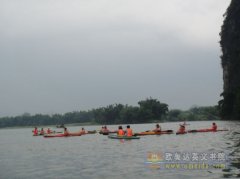 激情夏日，畅享漓江独木舟快乐时光