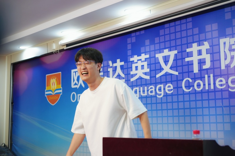 默认图片描述