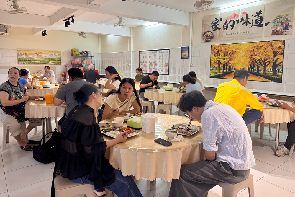 学校餐厅